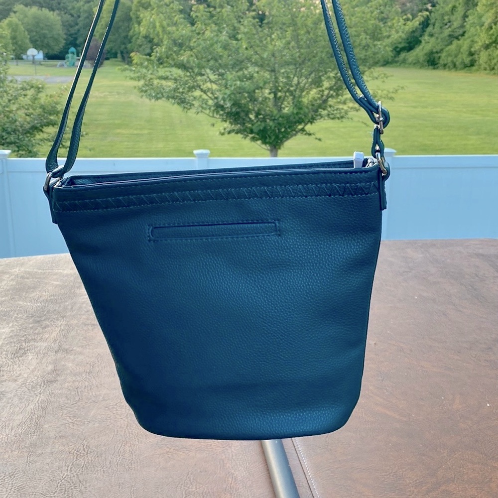Thirty-One Jewel Crossbody Bag/Tote - Faux Leather Pebble.  Green/Blue. New!!!!!